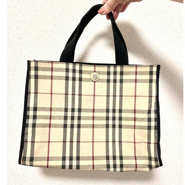 BURBERRY(バーバリー)のBURBERRY トートバッグ　ノバチェック　黒 レディースのバッグ(トートバッグ)の商品写真