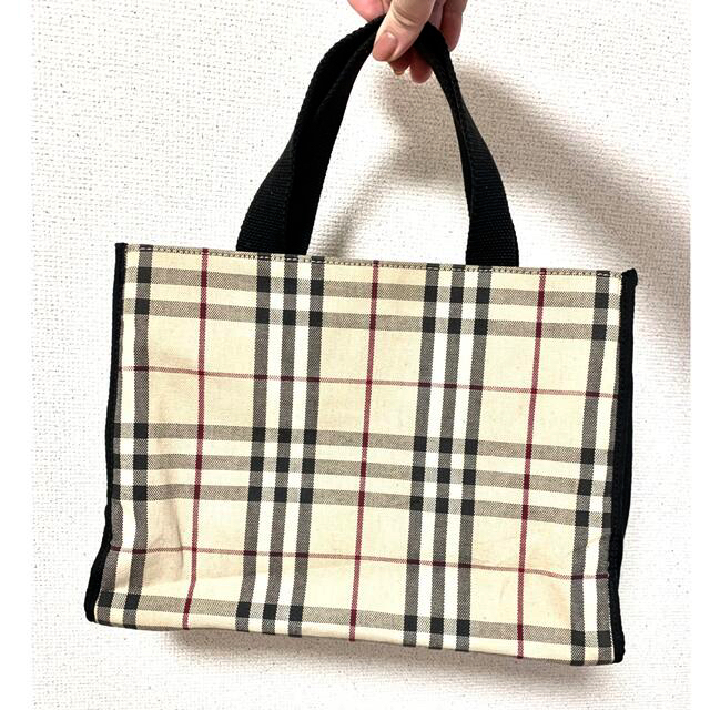 BURBERRY(バーバリー)のBURBERRY トートバッグ　ノバチェック　黒 レディースのバッグ(トートバッグ)の商品写真