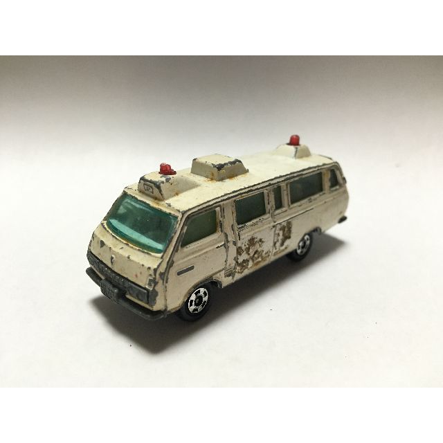 tomica No.56.57 TOYOTA HIACE COMMUTER  エンタメ/ホビーのおもちゃ/ぬいぐるみ(ミニカー)の商品写真