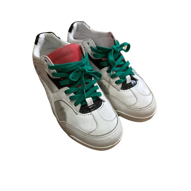 DSQUARED2 ﾃﾞｨｰｽｸｴｱｰﾄﾞ スニーカー　シューズ　靴　ホワイト