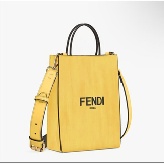 フェンディ(FENDI)の土日限定価格　Fendi ショッピングバッグ　スモール(ショルダーバッグ)