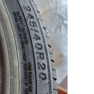 新品未使用 245/40/r20 タイヤ トライアングル お買い得商品