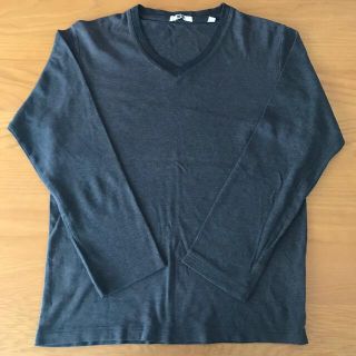 ユニクロ(UNIQLO)のユニクロ　ロンT 長袖シャツ　ダークグレー　Vネック(Tシャツ/カットソー(七分/長袖))