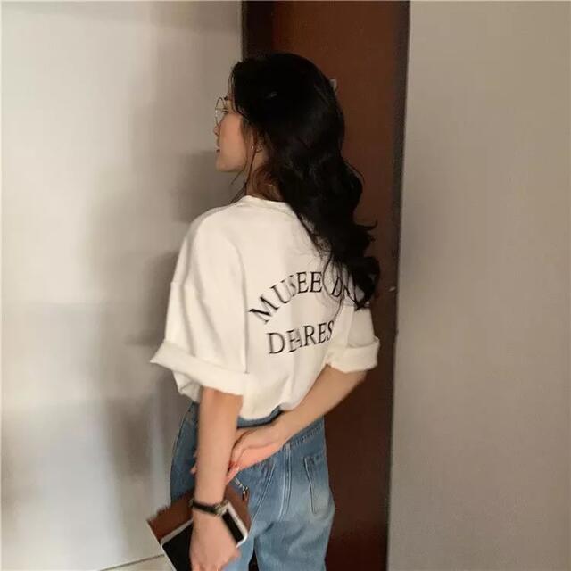 TODAYFUL(トゥデイフル)の新品未使用　韓国服 レディース 白 Tシャツ トップス 英字　バックプリント レディースのトップス(Tシャツ(半袖/袖なし))の商品写真