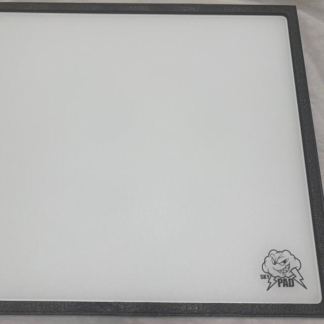 ほぼ新品 SKY PAD 3.0 xl  グラスゲーミングマウスパッド スマホ/家電/カメラのPC/タブレット(PC周辺機器)の商品写真