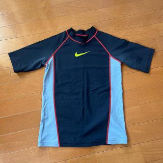 ナイキ(NIKE)のNIKEラッシュガード☆150(水着)