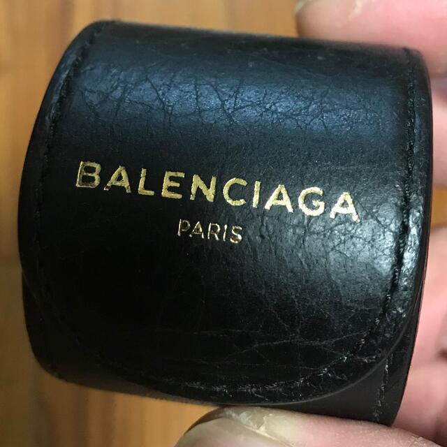 Balenciaga(バレンシアガ)のBALENCIAGA バレンシアガ レザーバングル 黒 メンズのアクセサリー(ブレスレット)の商品写真