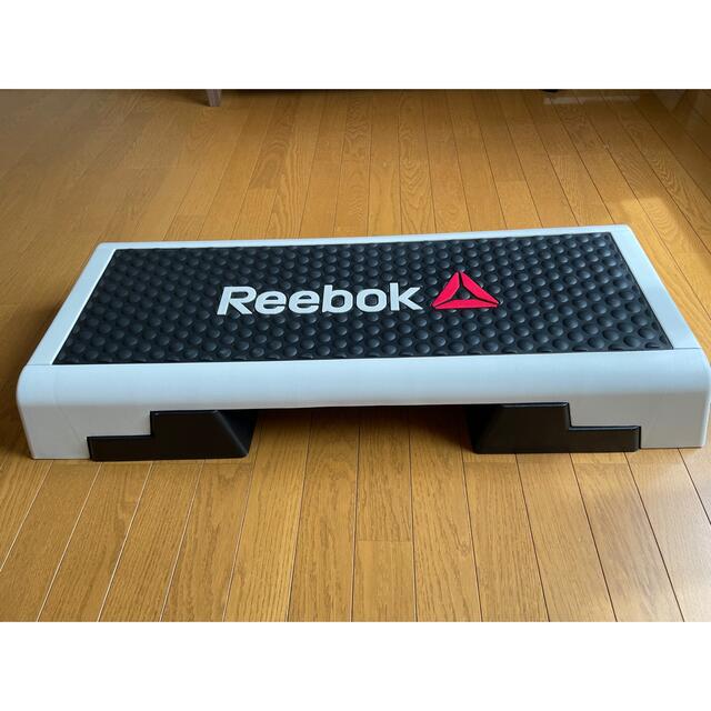 Reebok(リーボック)のReebok リーボック ステップ台 ホワイト RSP-16150WH WH スポーツ/アウトドアのトレーニング/エクササイズ(トレーニング用品)の商品写真