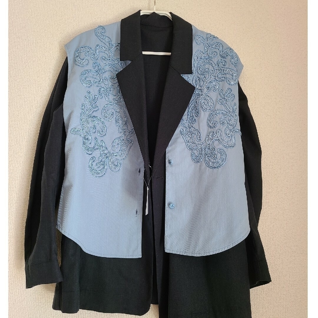 【新品タグ付き】Ameri CODE EMBROIDERY TOP