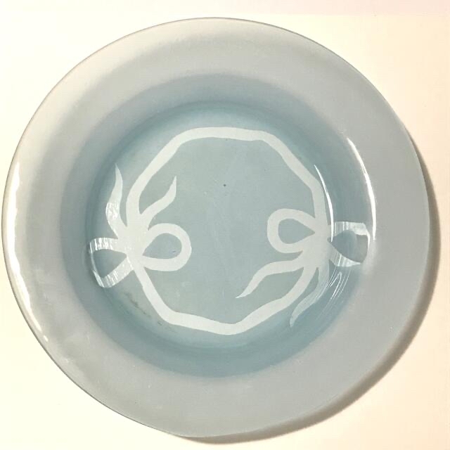 FANCL(ファンケル)のリボンのガラス皿　1枚 インテリア/住まい/日用品のキッチン/食器(食器)の商品写真