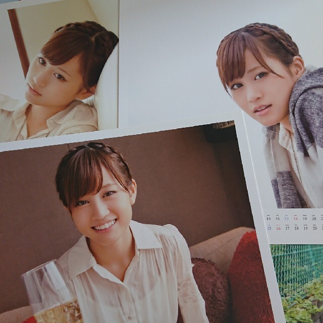 前田敦子　ポスターカレンダー エンタメ/ホビーのタレントグッズ(アイドルグッズ)の商品写真
