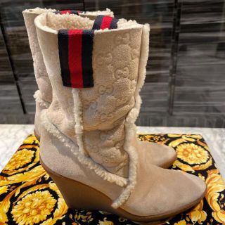 グッチ ムートンブーツの通販 20点 | Gucciを買うならラクマ