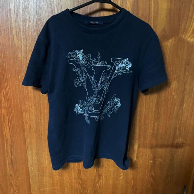 ルイヴィトン　LVフラワーエンブロイダリーTシャツ