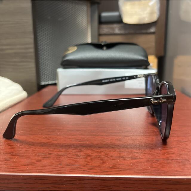 Ray-Ban(レイバン)の新品 RayBan レイバン RB4258F 601/80 52 サングラス メンズのファッション小物(サングラス/メガネ)の商品写真