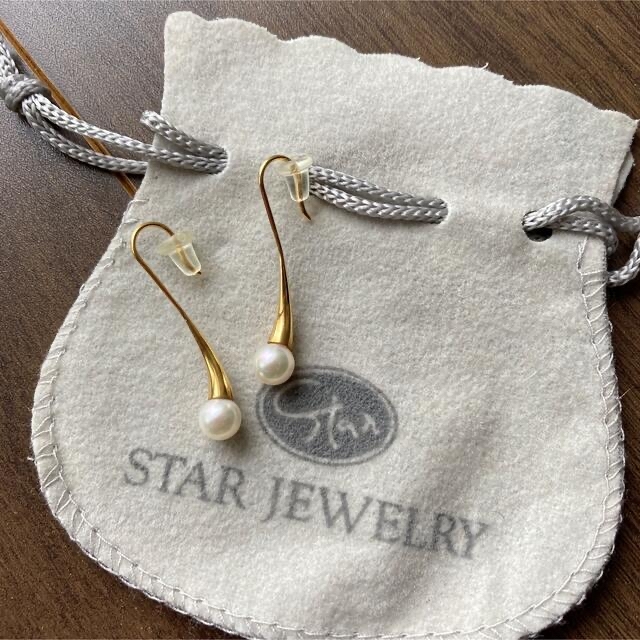 STAR JEWELRY(スタージュエリー)の《スタージュエリー 》パールピアス フック K18 YG イエローゴールド レディースのアクセサリー(ピアス)の商品写真