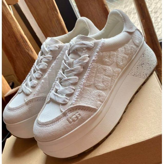 UGG - 完売しました。。。。。✨24.5✨UGG✨マリーン レース ロゴ