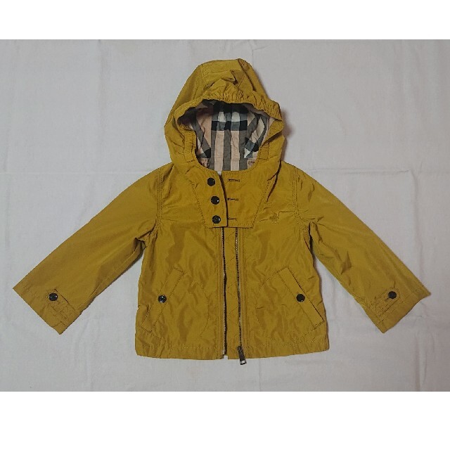 BURBERRY(バーバリー)のBURBERRYバーバリー チルドレン レインコート 24M 92㎝ キッズ/ベビー/マタニティのキッズ服男の子用(90cm~)(ジャケット/上着)の商品写真