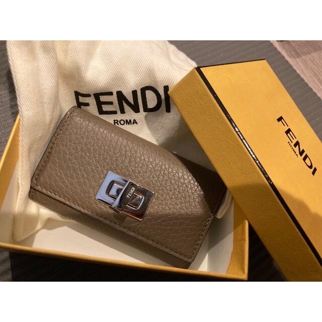 【 FENDI】ピーカブー キーケース　【新品未使用】