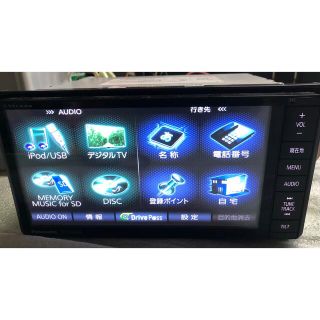 パナソニック(Panasonic)のストラーダ　CN-R330WD  地デジ　フルセグ　Bluetooth(カーナビ/カーテレビ)