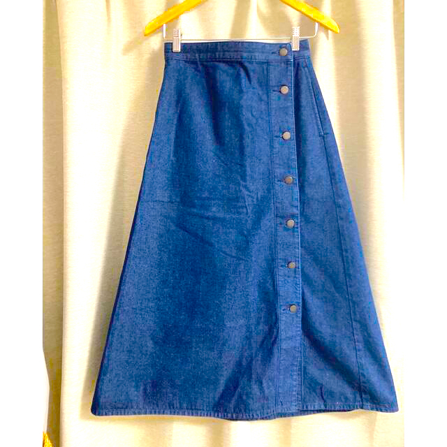GU(ジーユー)の【3月11日まで専用】ジーユー　デニム台形ロングスカート　L レディースのスカート(ロングスカート)の商品写真