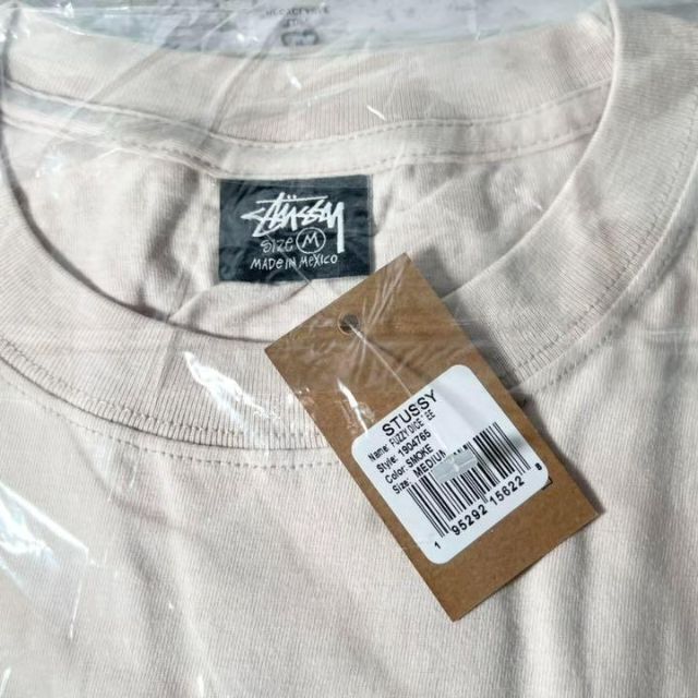 STUSSY(ステューシー)の【新品】stussy Tシャツ　サイズM スモーク メンズのトップス(Tシャツ/カットソー(半袖/袖なし))の商品写真