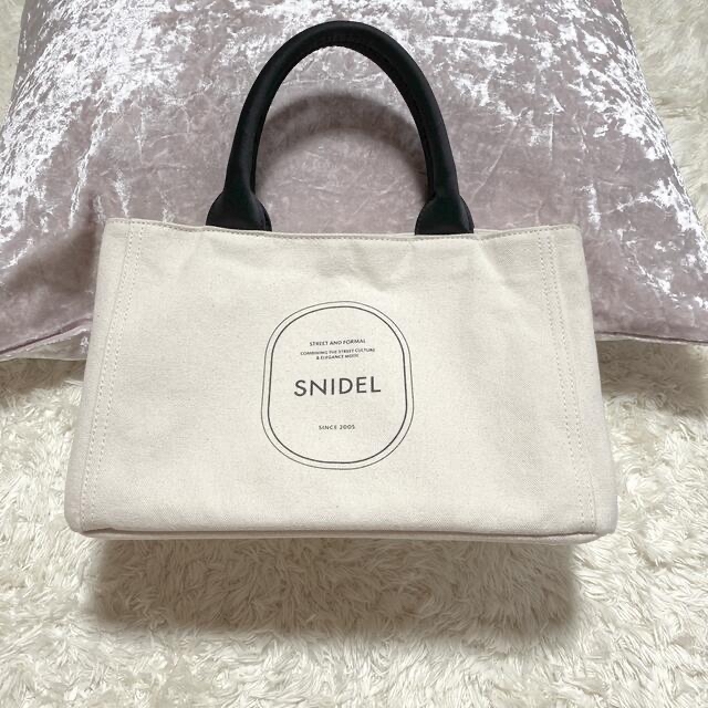 SNIDEL(スナイデル)のぴ♡様専用 snidel キャンバストート レディースのバッグ(トートバッグ)の商品写真