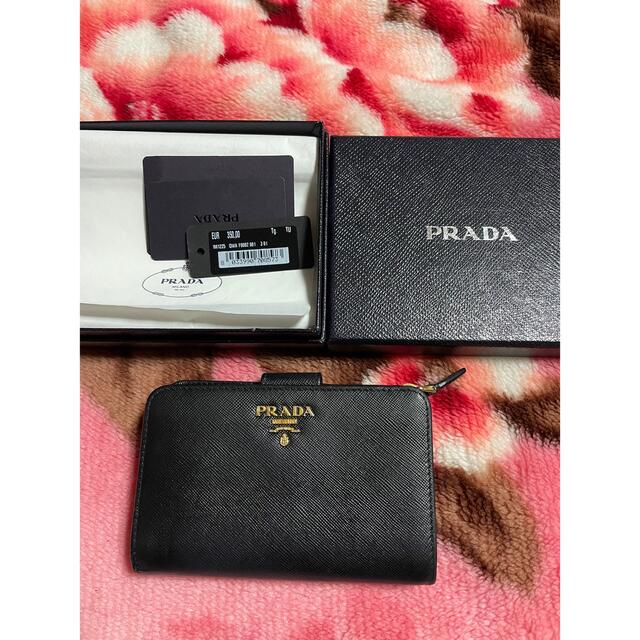 PRADA プラダ ブラック 黒 財布 折りたたみ 二つ折り - 財布