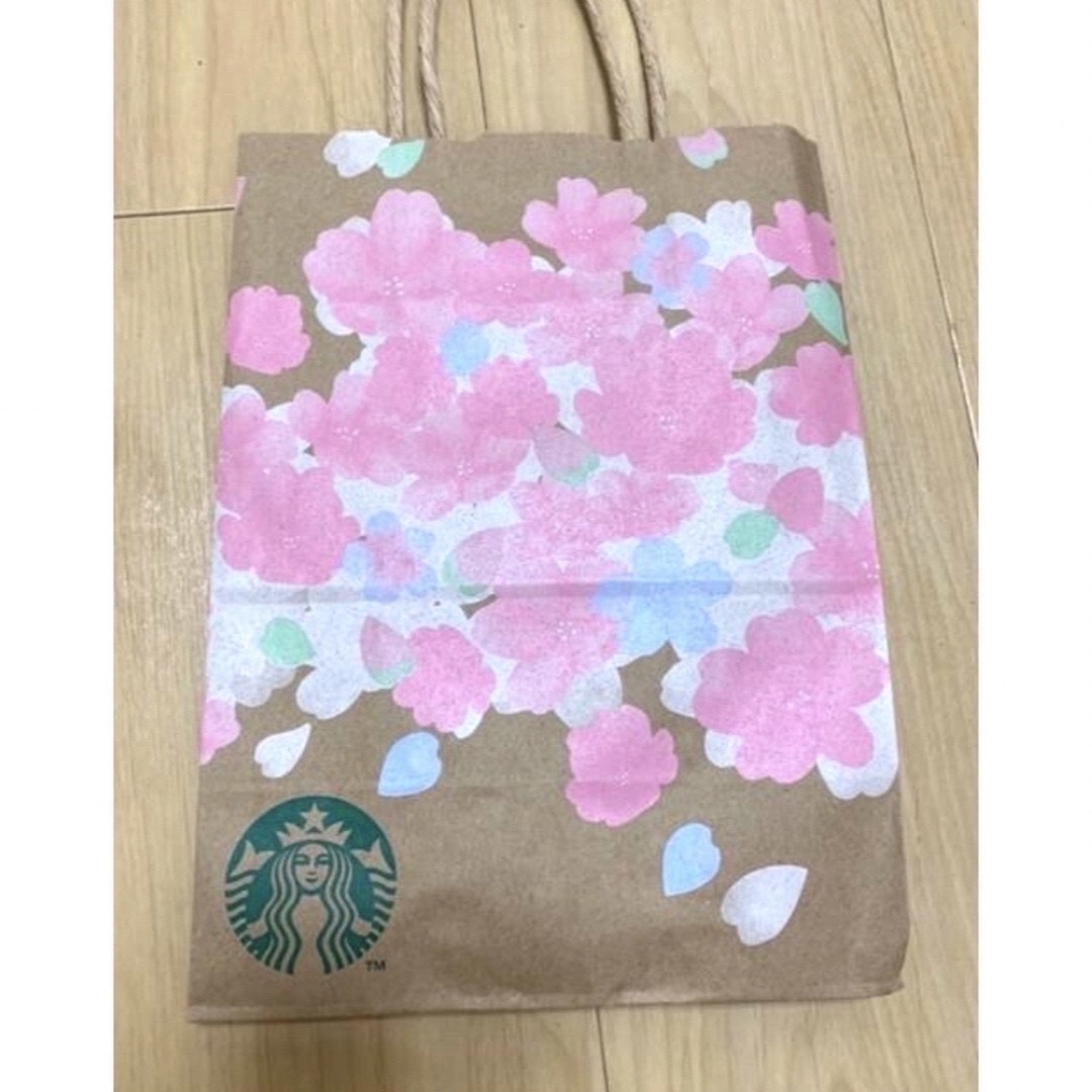 Starbucks Coffee(スターバックスコーヒー)の4/9〆◎Starbucks桜ショッパー紙袋ギフト包装プレゼント花柄ピンク熊 インテリア/住まい/日用品のオフィス用品(ラッピング/包装)の商品写真