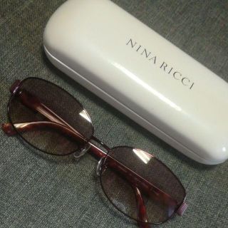 ニナリッチ(NINA RICCI)の432S 超美品　NINA RICCI　ニナリッチ　26643 サングラス(サングラス/メガネ)