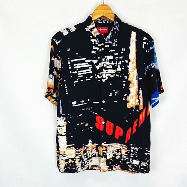 【セール 登場から人気沸騰】 Supreme S  黒 Shirt S/S Rayon Lights City SUPREME - シャツ