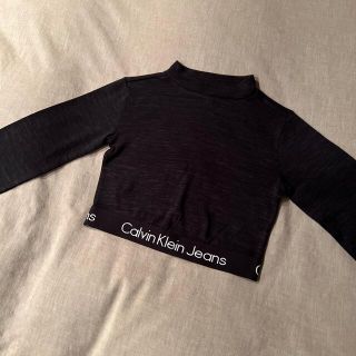 カルバンクライン(Calvin Klein)のクロップド丈　トップス(カットソー(長袖/七分))