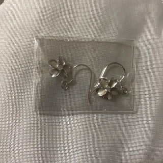 【未使用】プルメリアピアス(ピアス)