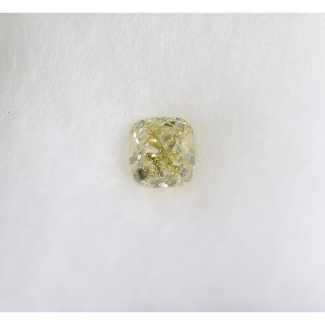 イエローダイヤ fancy light yellow 0.516ct SI-2