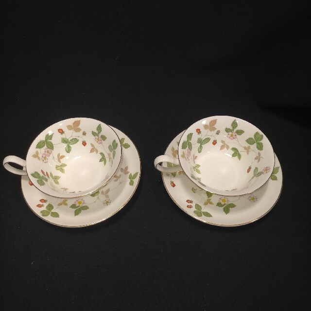 Wedgwood ワイルドストロベリー ピオニー 2客 ティーカップ&ソーサー 製造元特別価格 ウェッジウッド インディア カップ&ソーサー ピオニー 2客 他 食器