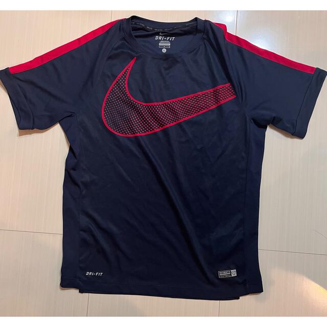 NIKE TRAINING TOP セット(３点)10000円でしたら可能です