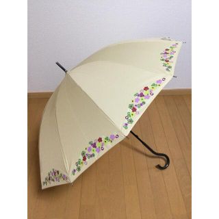 シビラ(Sybilla)の【新品・タグ付】シビラ　雨傘　ベージュ　花柄　12本骨(傘)