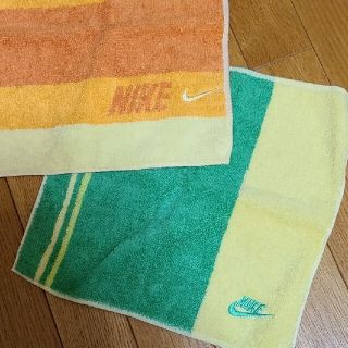 ナイキ(NIKE)のNIKE！ハンカチ二枚セット！オレンジ×グリーン！新品同様！(ハンカチ/ポケットチーフ)