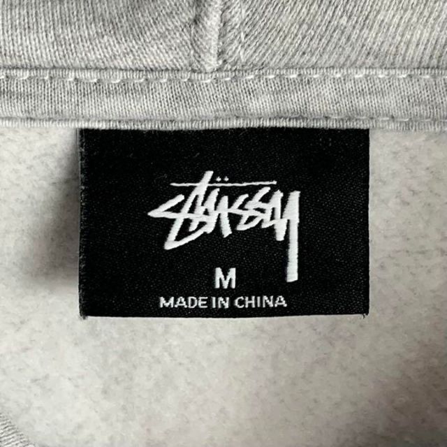 STUSSY - 【即完売モデル】ステューシー パーカー センター刺繍ロゴ