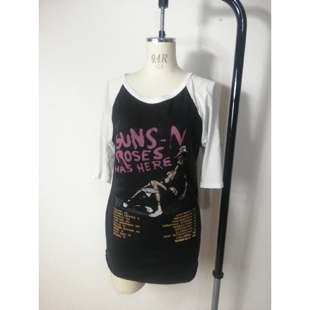 GUNS N' ROSES　1987年コピーライト入　ラグランTシャツ　ガンズ メンズのトップス(Tシャツ/カットソー(半袖/袖なし))の商品写真