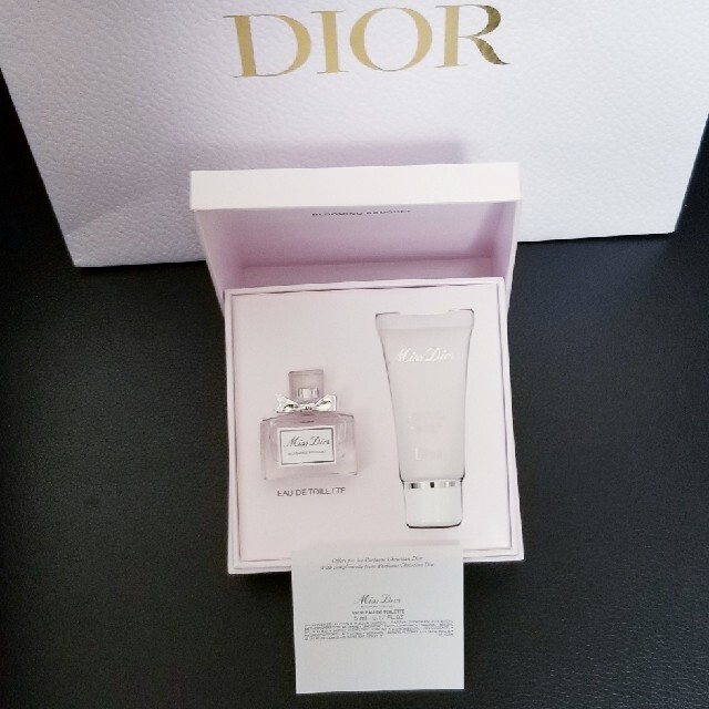 Dior(ディオール)のレア☆dior☆ ミスディオール ディスカバリーキット《トワレ＆ボディーミルク》 コスメ/美容のキット/セット(その他)の商品写真