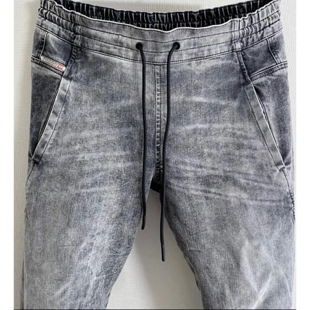 DIESEL  2022  W29  jogg jeans