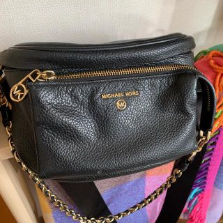 マイケルコース(Michael Kors)のマイケルコース　レザー　スリングバッグ(ハンドバッグ)