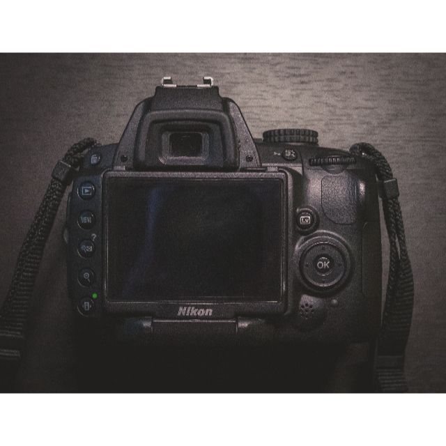 Nikon(ニコン)のNikon D5000 18-55mm 55-200mm ストロボ おまけ付 スマホ/家電/カメラのカメラ(デジタル一眼)の商品写真