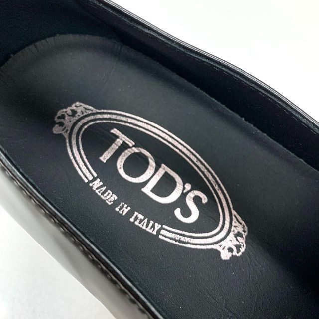 TOD'S(トッズ)の4683 未使用 トッズ レザー フリンジ 厚底 ローファー ブラック レディースの靴/シューズ(ローファー/革靴)の商品写真