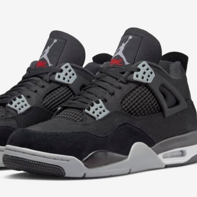 NIKE(ナイキ)のNIKE　Air Jordan 4 SE Black ＆ Light　26cm メンズの靴/シューズ(スニーカー)の商品写真