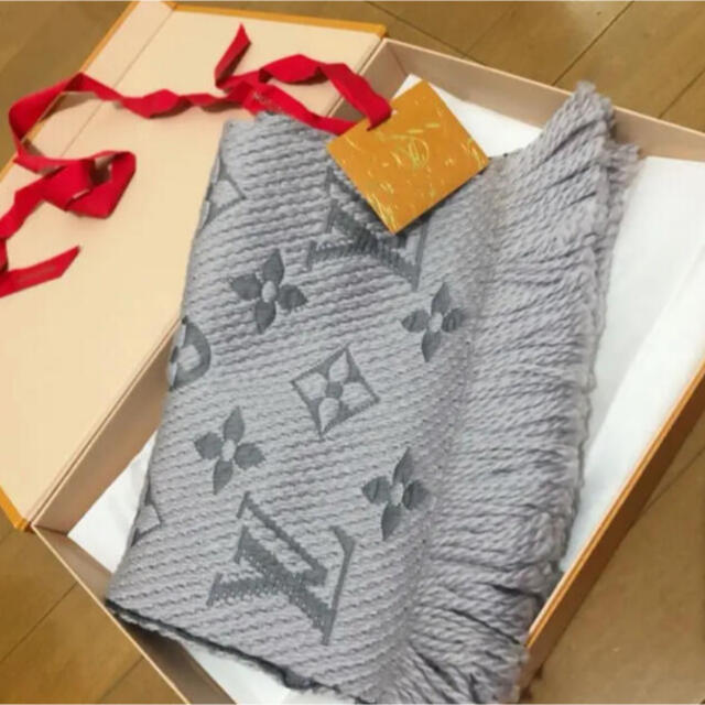 新品未使用タグ箱付き Louis vuitton エシャルプロゴマニア マフラー