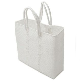 イデー(IDEE)の#01 MERCADO BAG 新品・未使用　white 期間限定販売(かごバッグ/ストローバッグ)