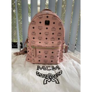 エムシーエム(MCM)のMCMエムシーエム　リュック　ピンク　未使用に近い　保存袋付き☆(リュック/バックパック)