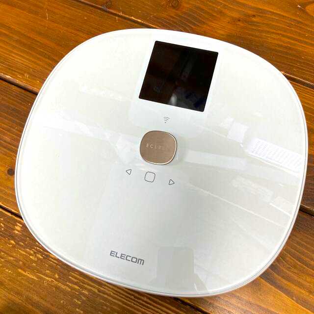 ELECOM(エレコム)のエレコム　エクリア　体重計　ECLEAR 体組成計　HCS-WFS01 スマホ/家電/カメラの美容/健康(体重計/体脂肪計)の商品写真