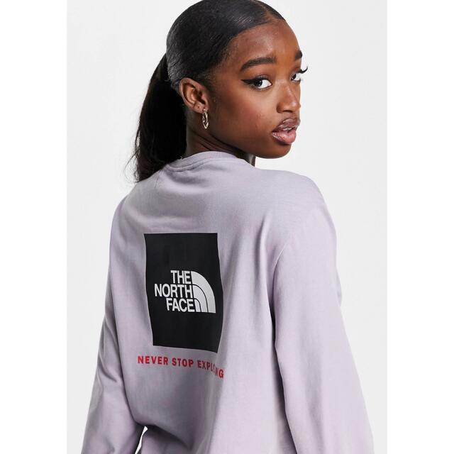 THE NORTH FACE(ザノースフェイス)の【海外限定】TNF ロンT ユニセックス パープル XL レディースのトップス(Tシャツ(長袖/七分))の商品写真